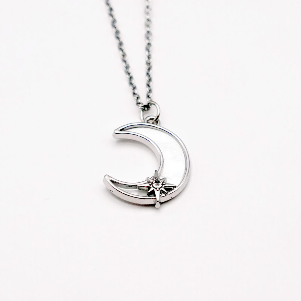 گردنبند طرح ماه