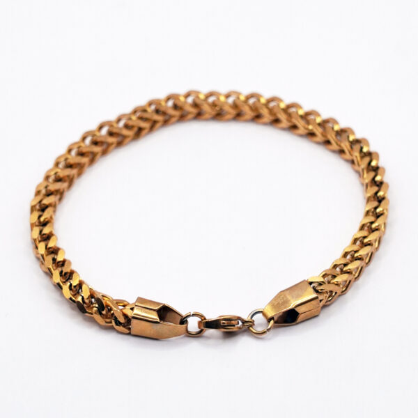 دستبند طرح کارتیه