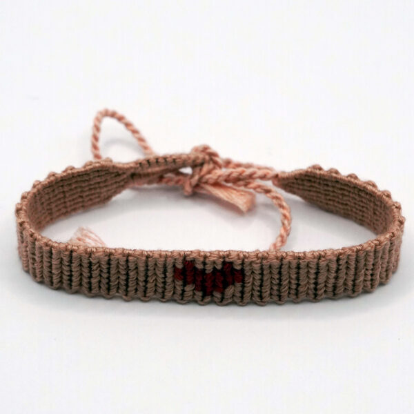 دستبند بافتنی طرح قلب