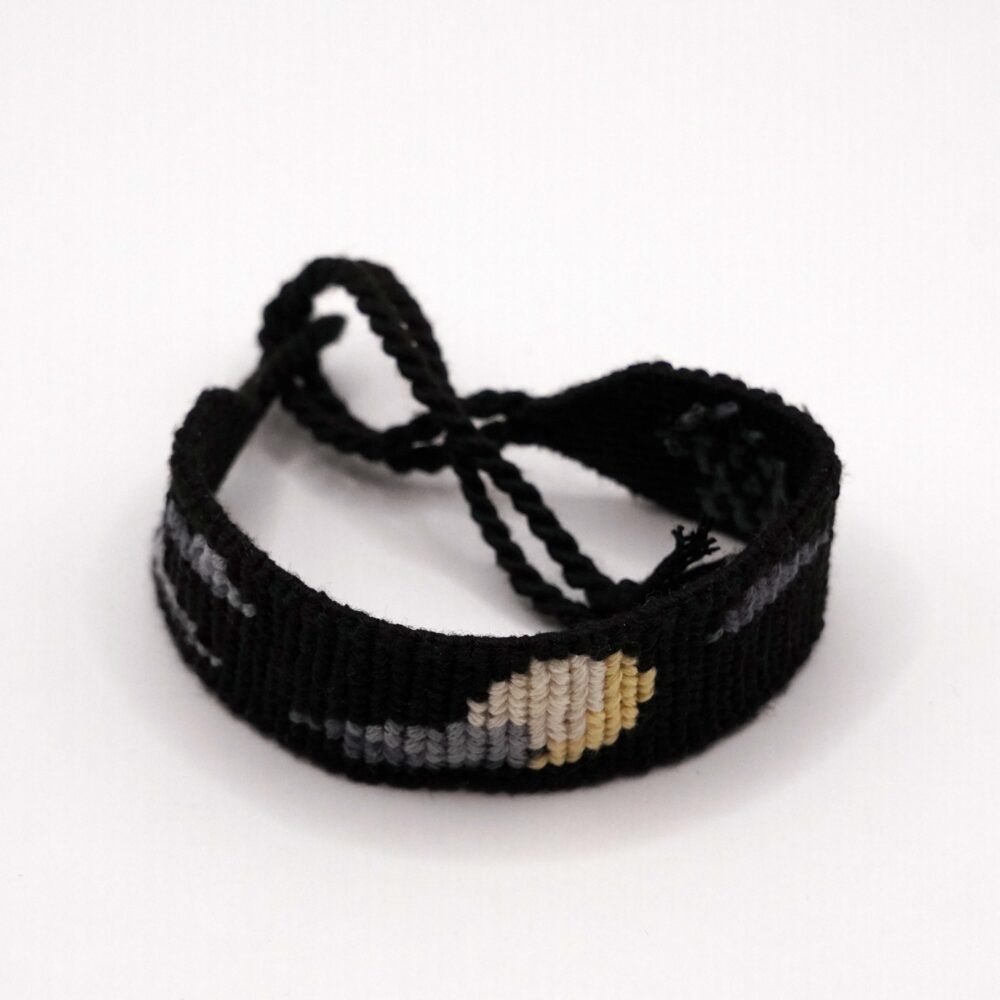 دستبند بافتنی