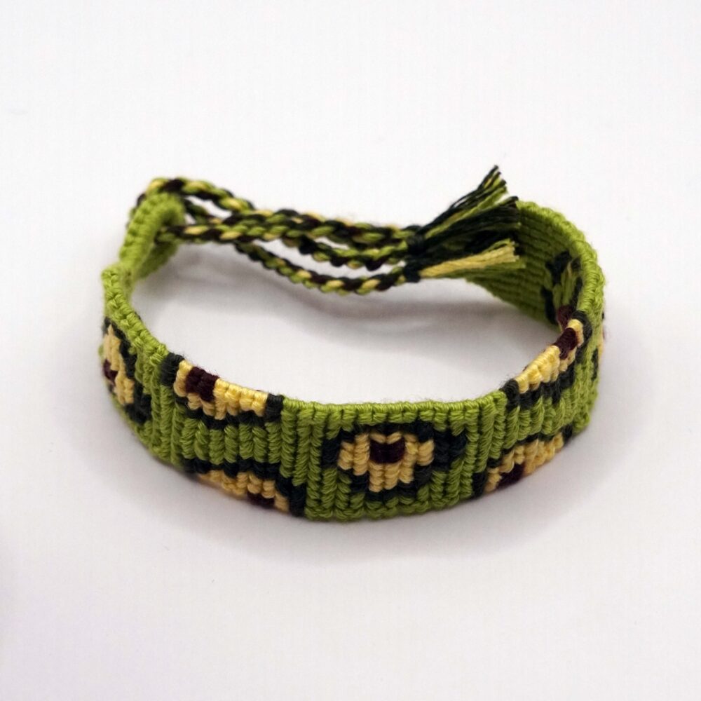 دستبند بافتنی