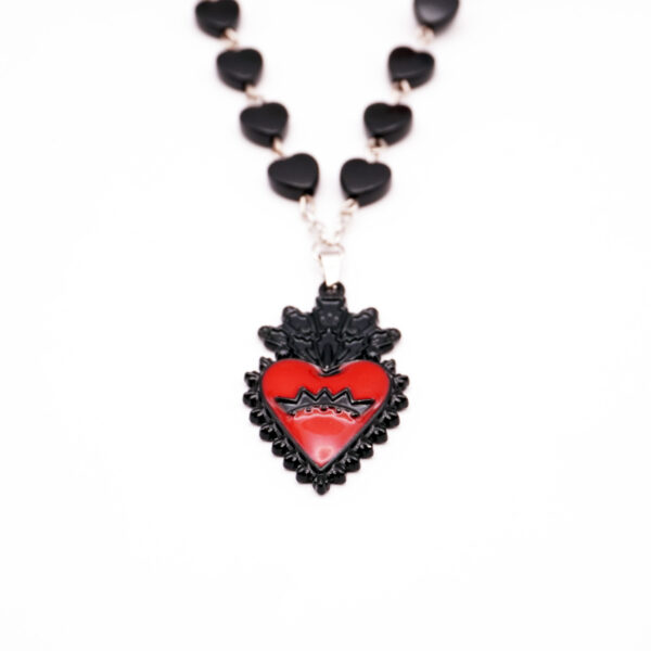 گردنبند طرح قلب و تاج