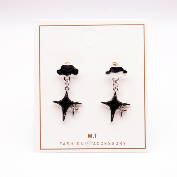 گوشواره طرح ابر و ستاره