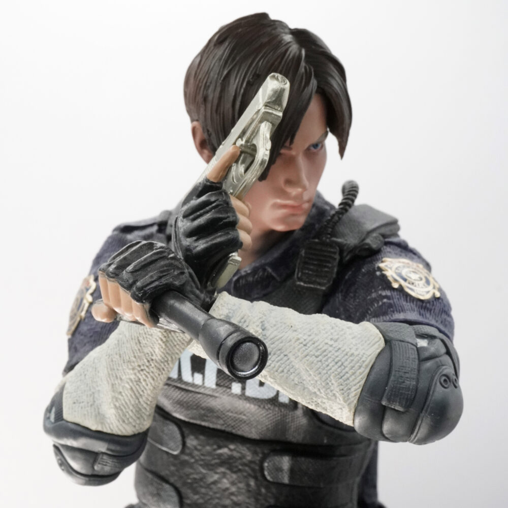 اکشن فیگور Leon scott Kennedy - تصویر 5